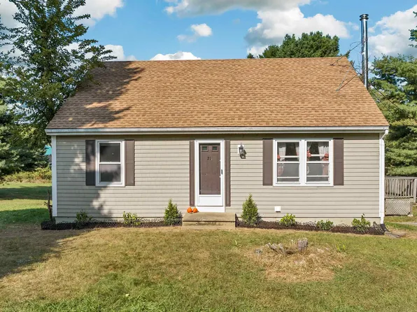 21 High Street, Stratham, NH 03885