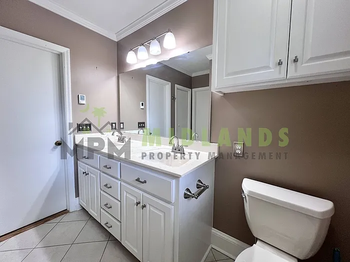2417 Clark St — Photo 12