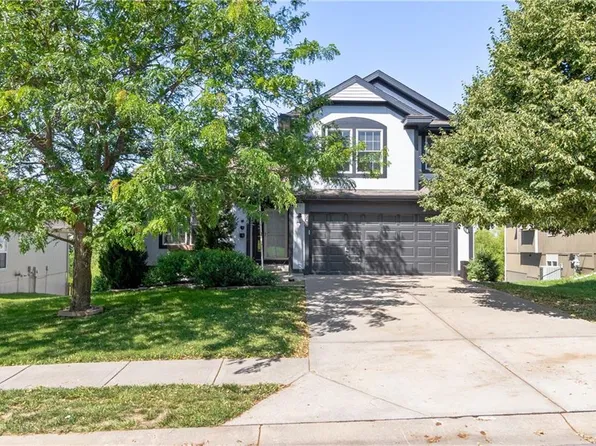 506 S 137th St, Bonner Springs, KS 66012