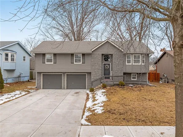 912 NE 108th Ter, Kansas City, MO 64155