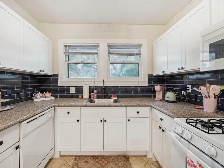 1660 Kipling St #4 — Photo 3