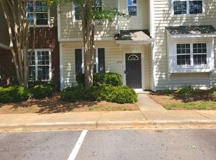 4718 Chapel Crossing Ct, Charlotte, NC 28269