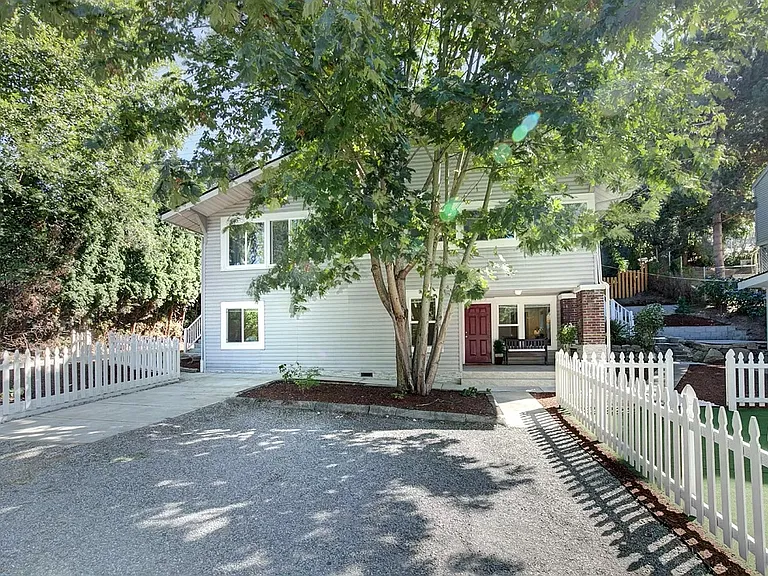 8602 Ravenna Ave NE — Photo 11
