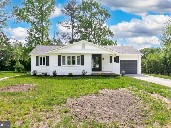 404 W Country Club Ct, Cherry Hill, NJ 08003