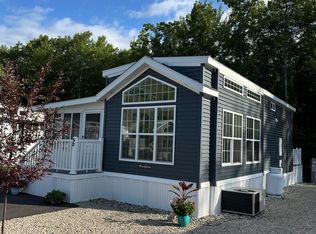 1 Seacoast Ln #52, Old Orchard Beach, ME 04064