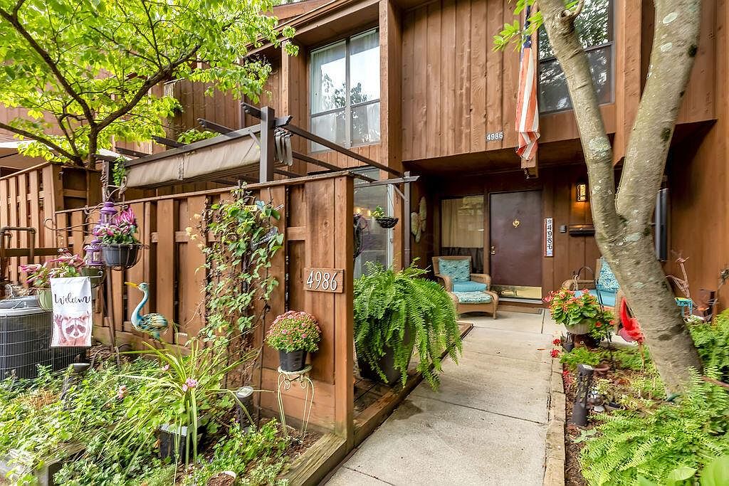 4986 Wintersong Ln #3