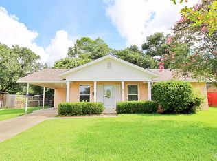 28 Huntington Dr, Pensacola, FL 32506