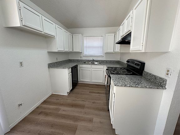3rd image of 8507 Gatlinburg Dr