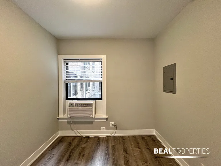 701-715 West Brompton — Photo 40