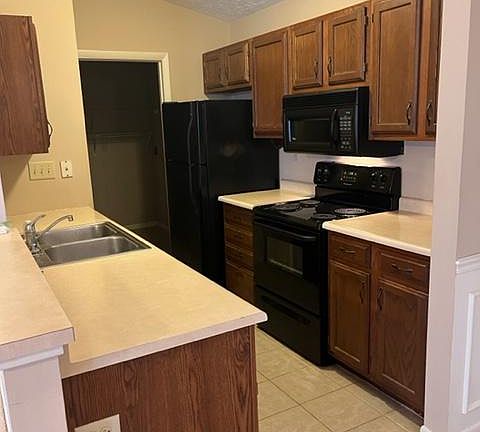 3rd image of 8876 Eagleview Dr APT 1