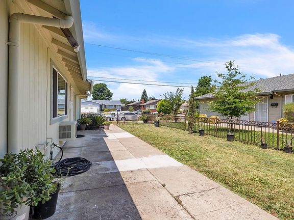 2nd image of 10276 S White Rock Rd