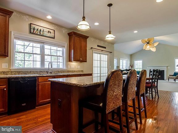 4th image of 7109 Crown Jewels Ct