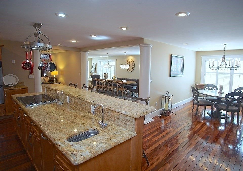 1st image of 6 Hilltop Dr