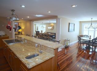 6 Hilltop Dr, Wenham, MA 01984