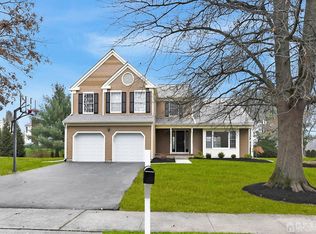 74 Bradford Ln, Plainsboro, NJ 08536