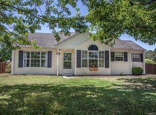 6591 Quail Hollow Dr, Hayes, VA 23072