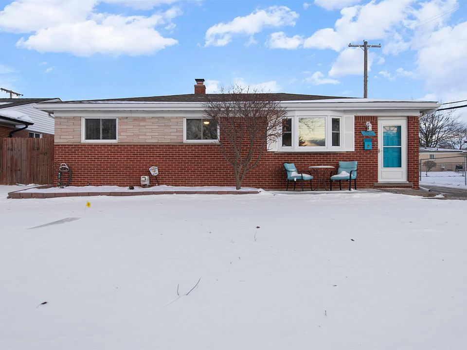 1st image of 30032 Iroquois Dr
