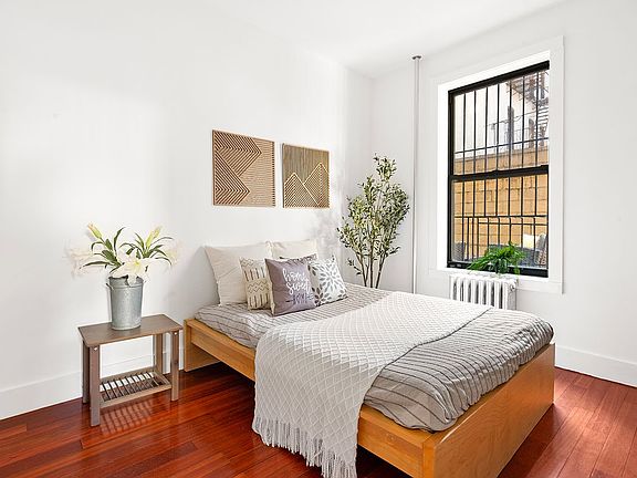 3rd image of 442 Saint Marks Ave APT 1C