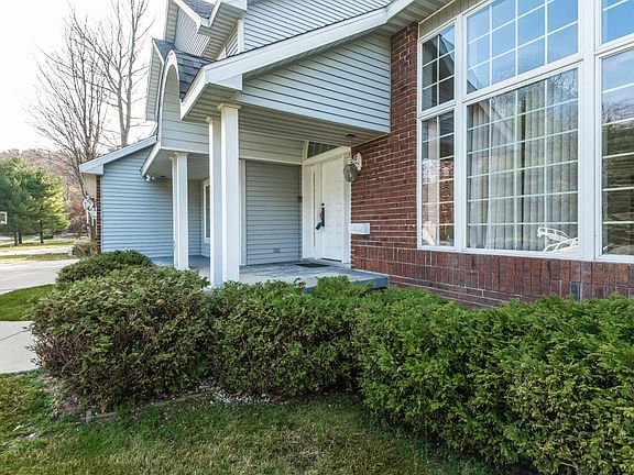3rd image of 3961 Dunes Pkwy