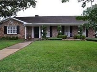 7931 Meadow Lake Ln, Houston, TX 77063