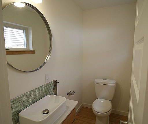 5th image of 648 S Church Ave