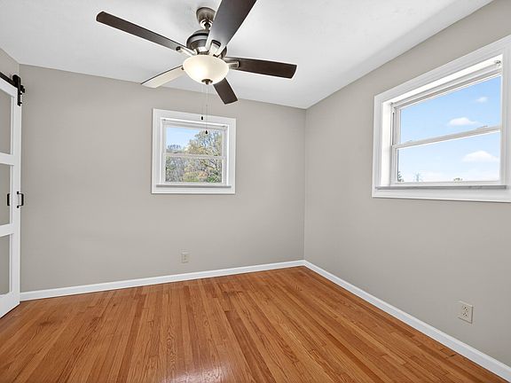 5th image of 3084 Hardy Rd