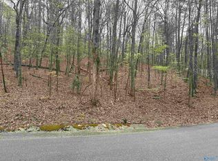 4 Greenbriar Rd, Gadsden, AL 35901