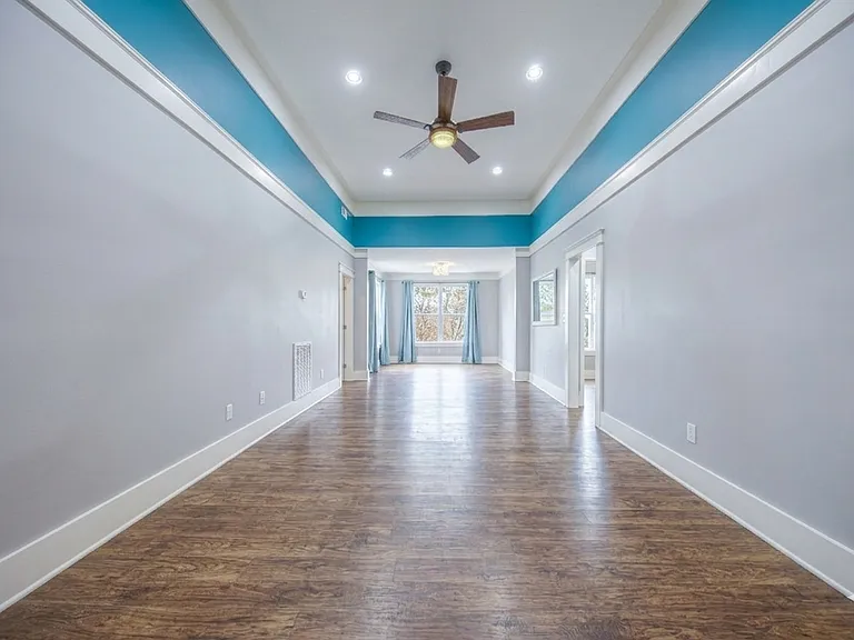 141 Northwestern Ave — Photo 3