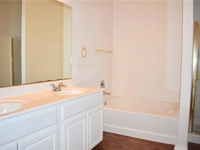 1000 Salt Creek Trl — Photo 1
