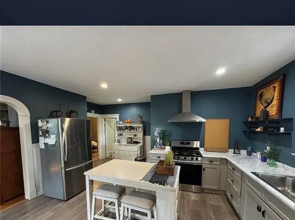 75 Kenwood St #1, Woonsocket, RI 02895