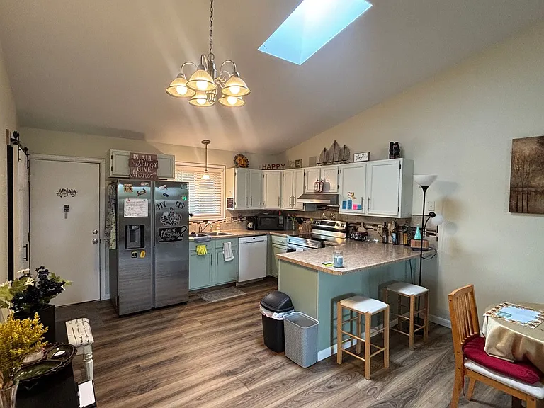 2525 Broadway St #A — Photo 4