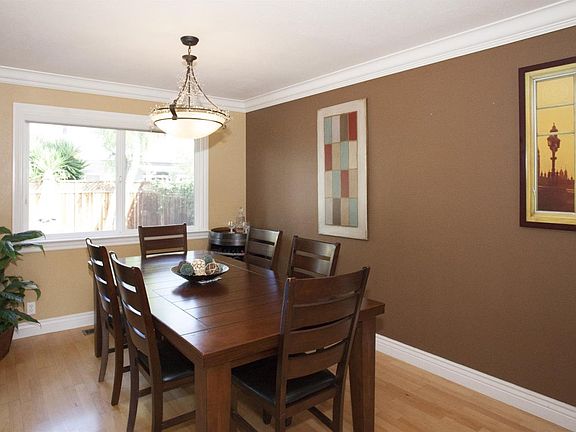 5th image of 289 Moraga Way