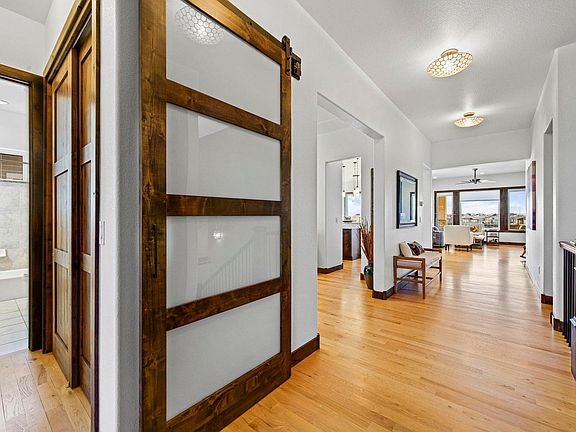 3rd image of 6901 Water View Ct