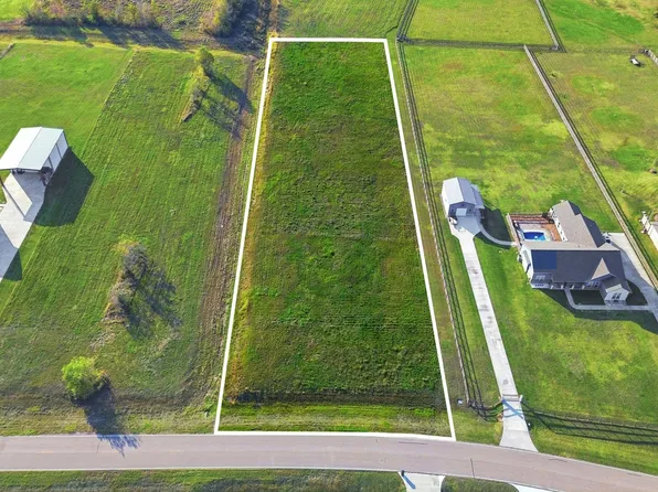 22810 Chenango Lake Dr, Angleton, TX 77515