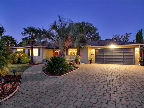 3rd image of 16164 Escobar Ave