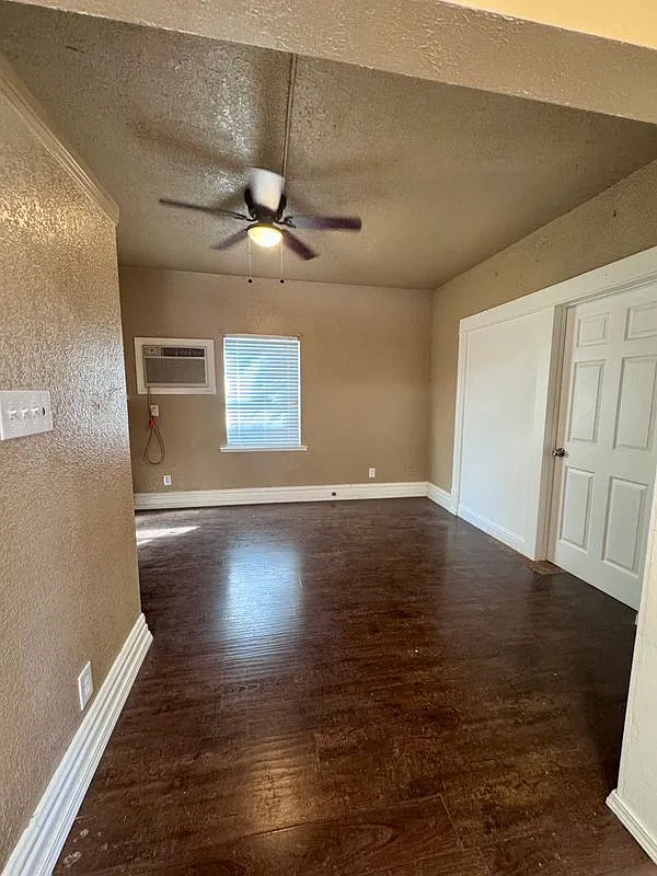 2 bed, 1.0 bath, 750 sqft, $1,500 — Photo 3