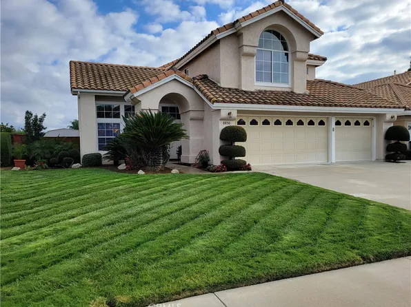 8850 Mesa Oak Dr, Riverside, CA 92508