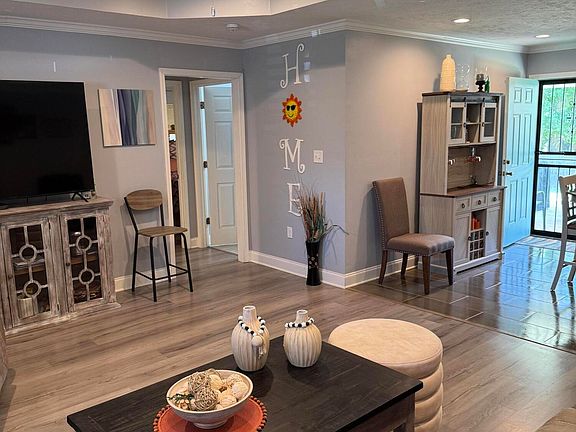 4th image of 836 Cherry Ridge Dr