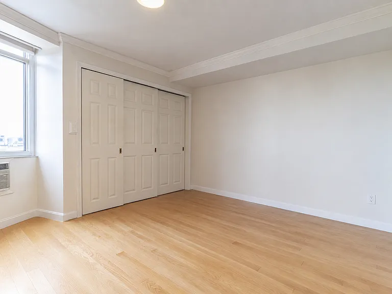 19 Winchester St #806 — Photo 7