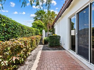 23085 Via Stel, Boca Raton, FL 33433