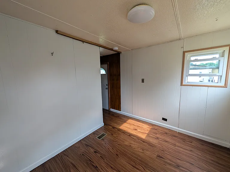 129 Ashlyn Dr — Photo 11