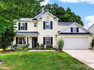 9833 Aventide Ln, Charlotte, NC 28215