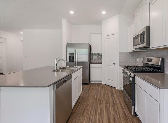 5th image of 10724 Steinbeck Dr