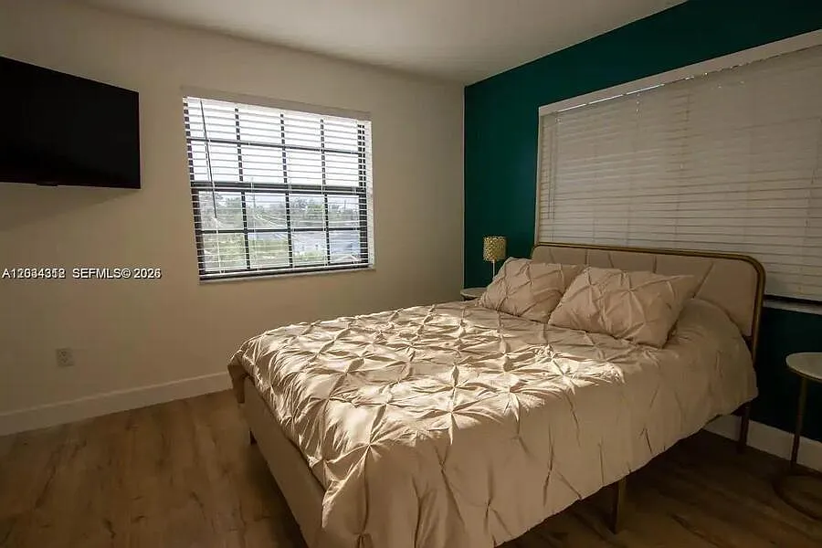 2 bed, 750 sqft, $2,600 — Photo 4