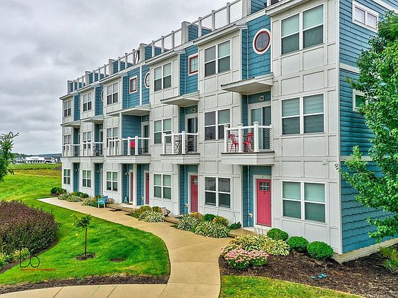 2nd image of 41 Waterside Way APT A