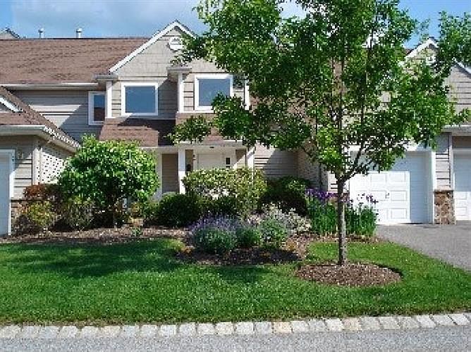 1st image of 20 Bourne Cir #1104
