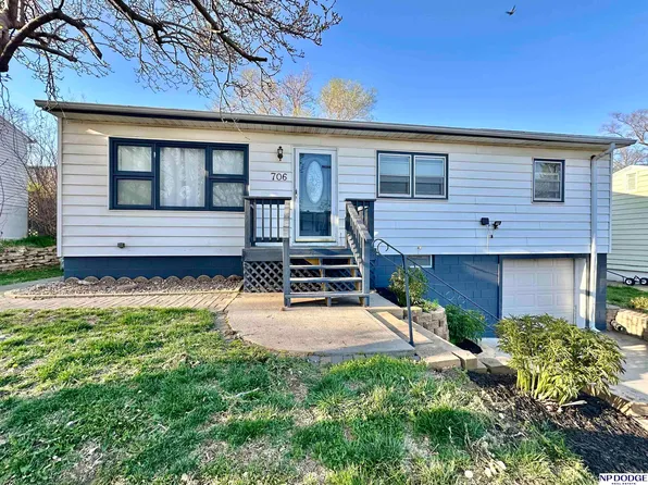 706 W 31st Ave, Bellevue, NE 68005
