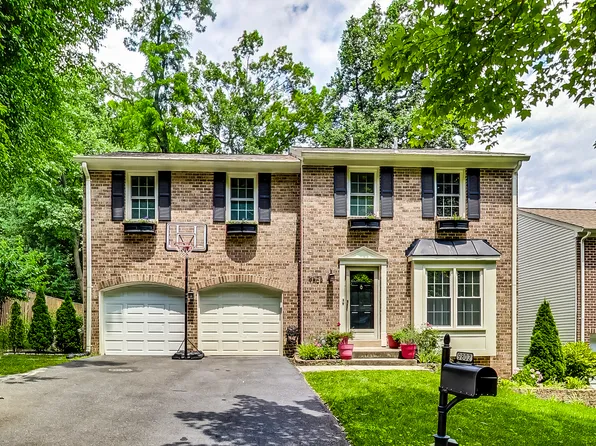 9802 Campbell Dr, Kensington, MD 20895