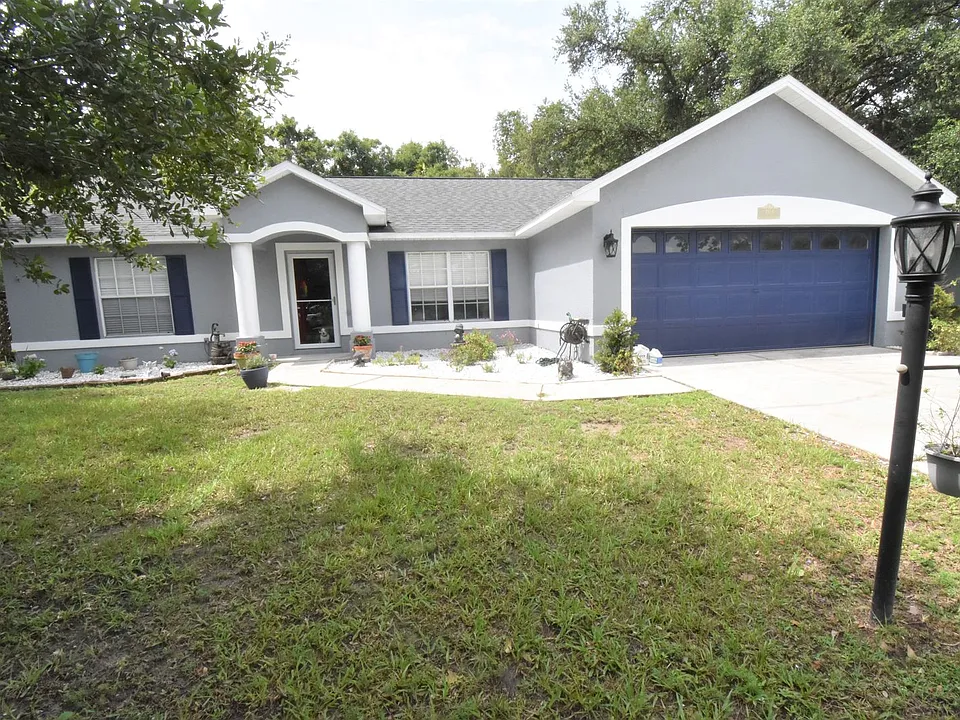 4854 Lark Dr
