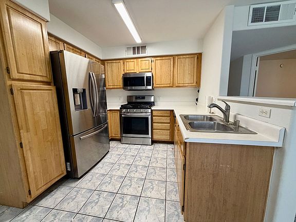 5th image of 5710 E Tropicana Ave Unit 1086